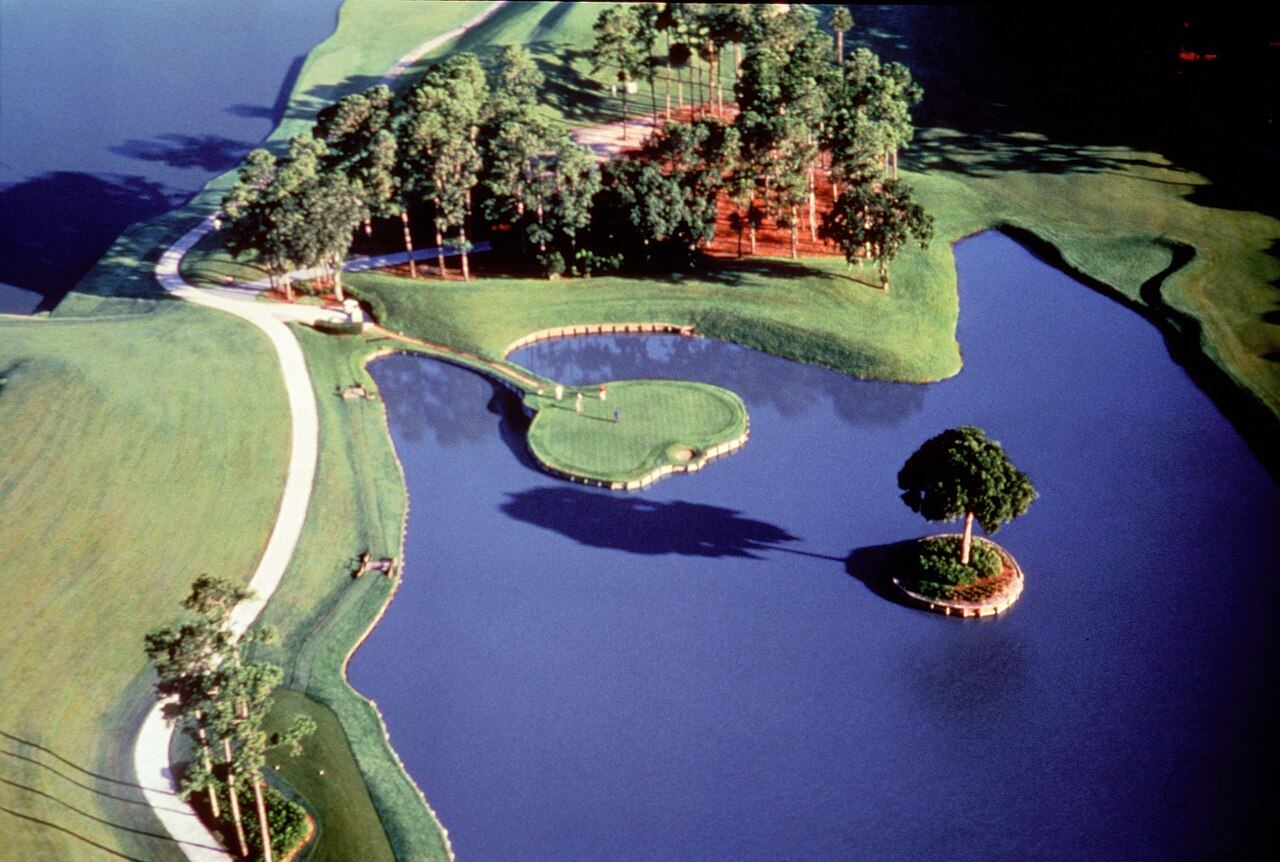 Aerial view of the island green and surrounding water at TPC Sawgrass seventeenth hole.